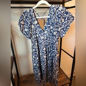 Old Navy Blue and White Floral Mini Dress